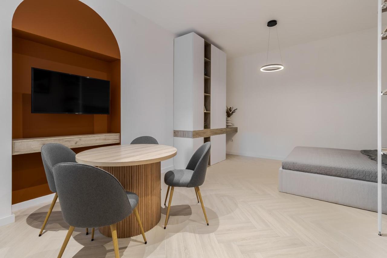 Inshiapartments On Ferentsa Lista Str Lviv Kültér fotó